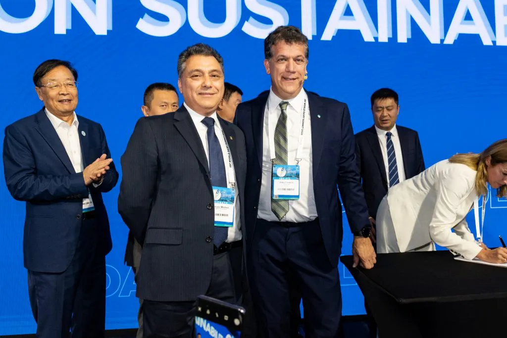 UdeC-Firma-Acuerdo-de-Sostenibilidad-20-10-2025-07-1024x683