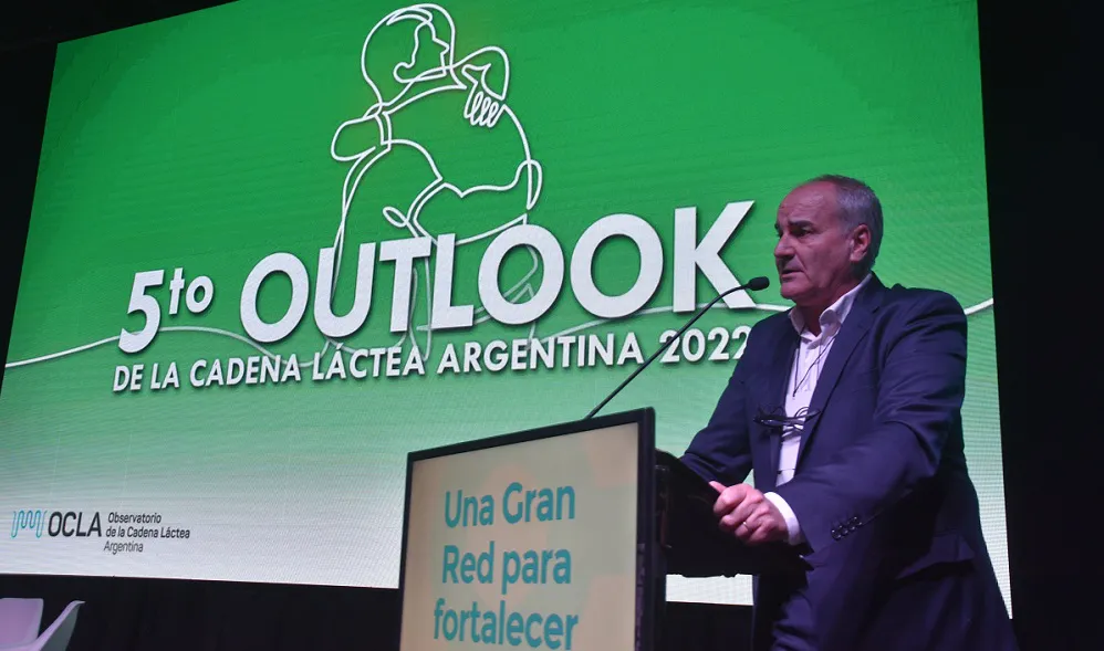 Gustavo-Mozeris-Outlook